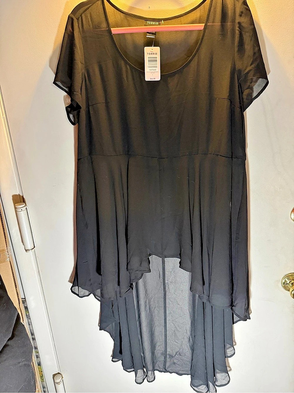 Torrid Black SS Chiffon Extreme Hi-Low Tunic Black Top Size 1 NWT